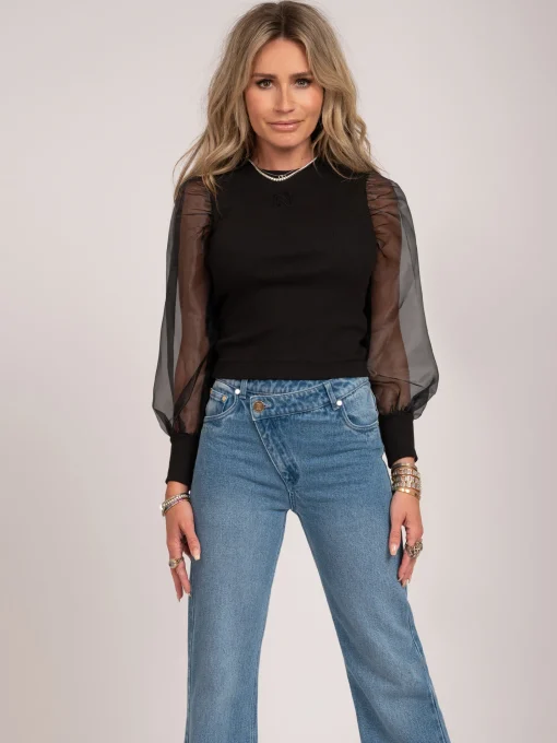Top met mesh mouwen
