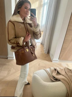 Alleen in de winkel - Lammy coat met contrast biezen