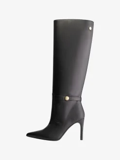 Hoge laarzen met hoge hak