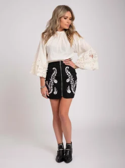 Korte blouse met Embroidery
