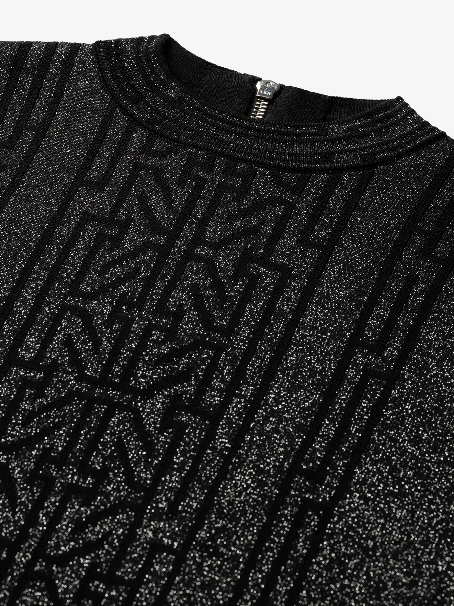 Korte glitter top met col en logo patroon