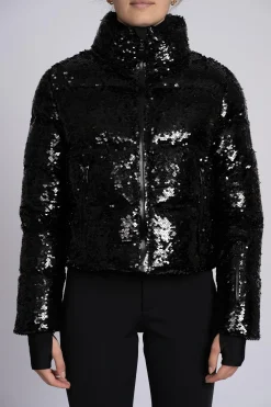 Korte jas met pailletten en hoge kraag