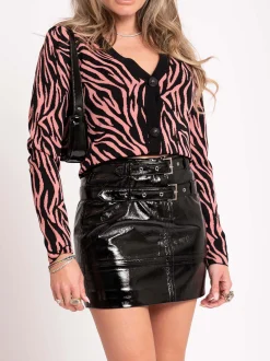 Lakleren rok met lage taille