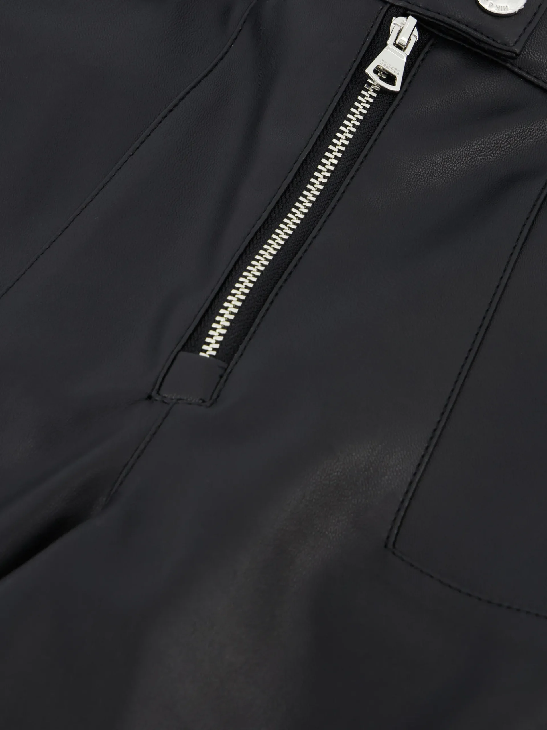 Leren-look broek met rits