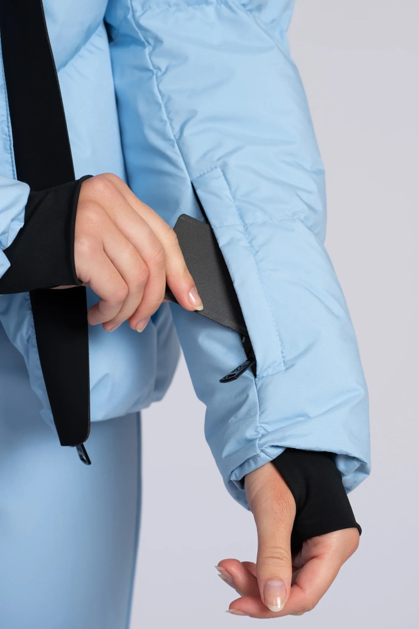 Ski jas met capuchon en sneeuwvangers