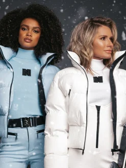 Ski jas met uitvouwbare capuchon en sneeuwvangers