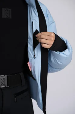 Ski jas met uitvouwbare capuchon en sneeuwvangers