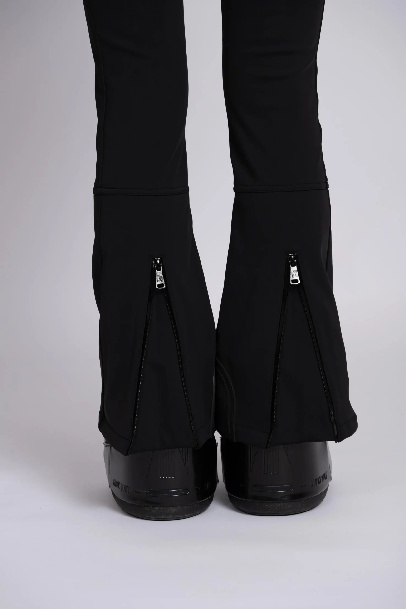 Ski jumpsuit met elastische riem en opstaande kraag