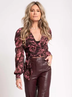 Wikkeltop met rozen- en slangenprint